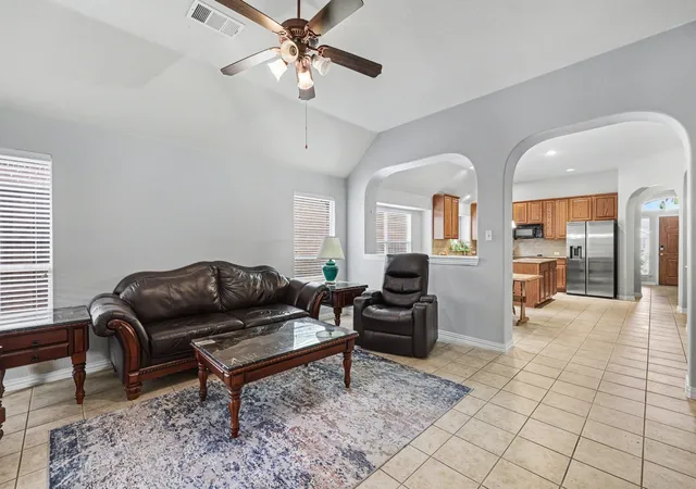 Photo 3 of Single family home for sale at 8586 Robertson Dr, Frisco, TX 75036 | MLS# 21310103 | Listing updated on 2026-07-31
