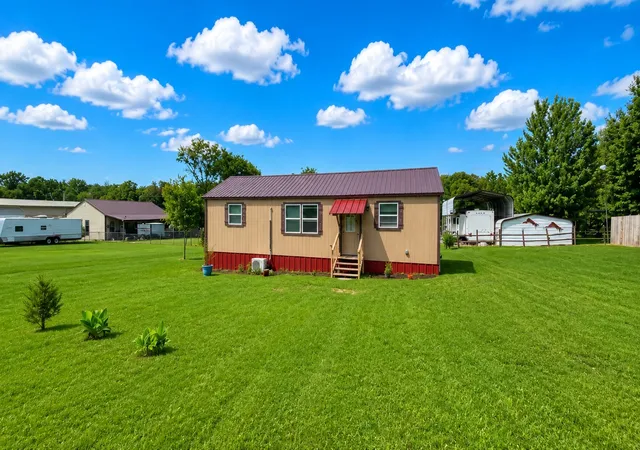 Photo 3 of Single family home for sale at 273 Holiday Village Dr, Quitman, TX 75783 | MLS# 21310965 | Listing updated on 2026-09-08