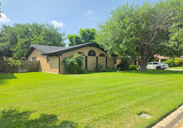 Photo 1 of Single family home for sale at 2404 Monticello St, Brownwood, TX 76801 | MLS# 21311851 | Listing updated on 2026-09-17