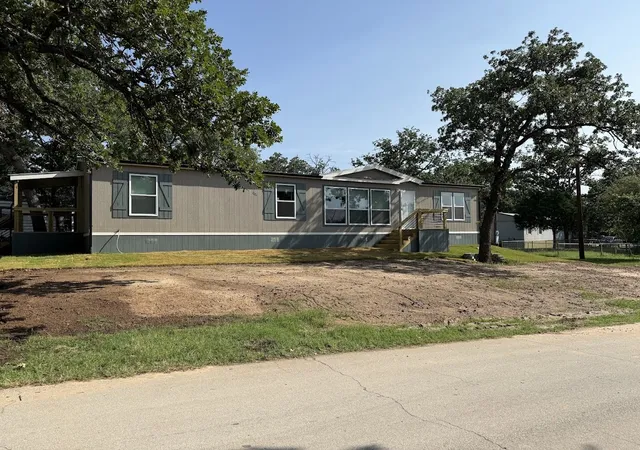 Photo 1 of Manufactured home for sale at 1324 Pelican Cir, Azle, TX 76020 | MLS# 21311817 | Listing updated on 2026-09-15