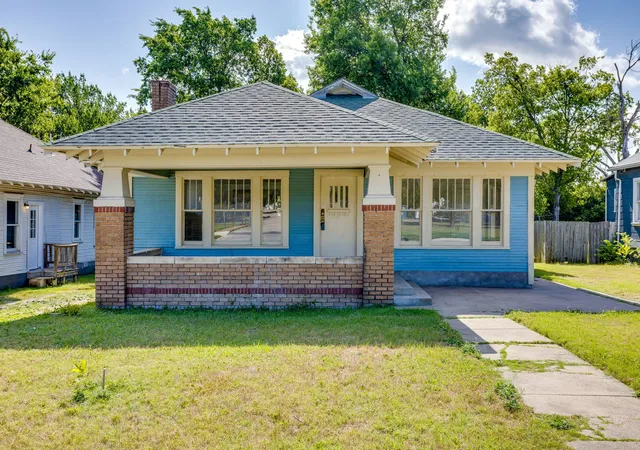 Photo 1 of Single family home for sale at 2505 Lipscomb St, Fort Worth, TX 76110 | MLS# 21309652 | Listing updated on 2026-09-09