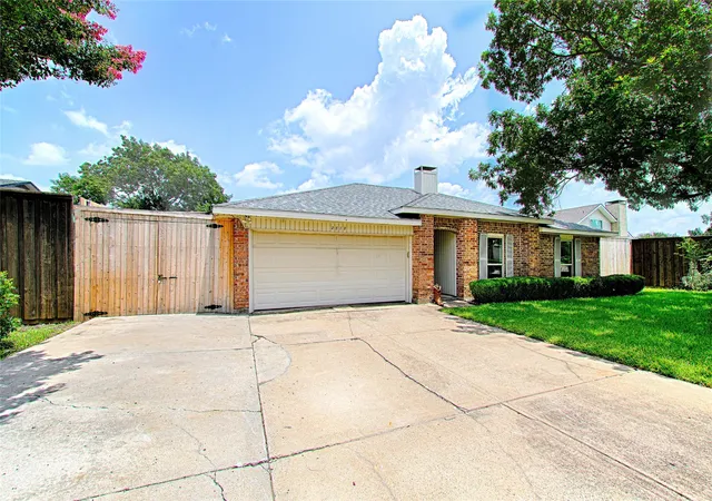 Photo 1 of Single family home for sale at 2511 Via Avenida, Carrollton, TX 75006 | MLS# 21309546 | Listing updated on 2026-09-18