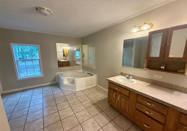 Photo 4 of Manufactured home for sale at 101 East Pointe Dr, Benton, LA 71006 | MLS# 21312227 | Listing updated on 2026-08-01