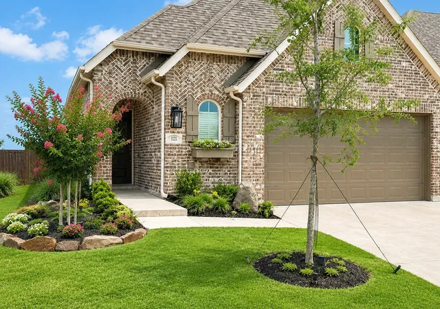 Photo 1 of Single family home for sale at 1221 Newport St, Sherman, TX 75090 | MLS# 21312105 | Listing updated on 2026-09-17