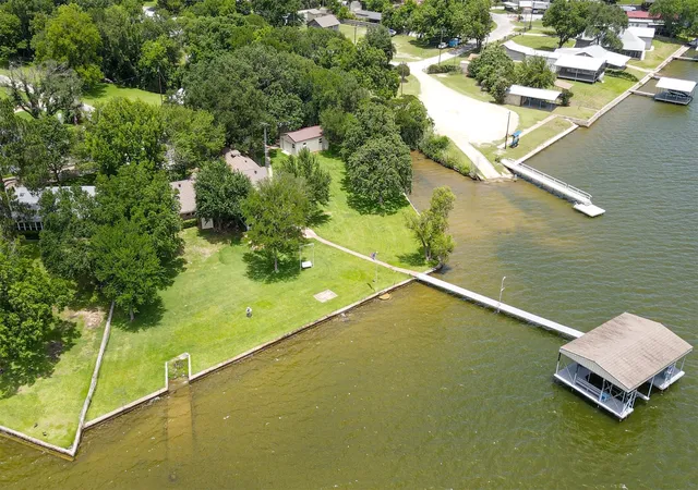 Photo 3 of Single family home for sale at 4208 Indian Creek Ct, Granbury, TX 76049 | MLS# 21270720 | Listing updated on 2026-07-29