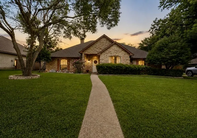 Photo 1 of Single family home for sale at 3658 Snow Creek Dr, Aledo, TX 76008 | MLS# 21312442 | Listing updated on 2026-09-25