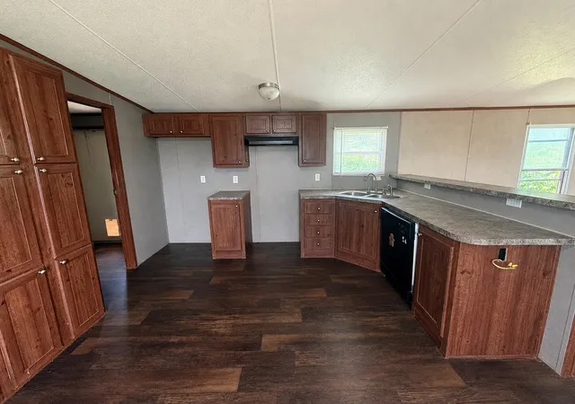 Photo 4 of Sale Pending at 204 Mcelroy St, Whitesboro, TX 76273 | MLS# 21310668 | Listing updated on 2026-10-02