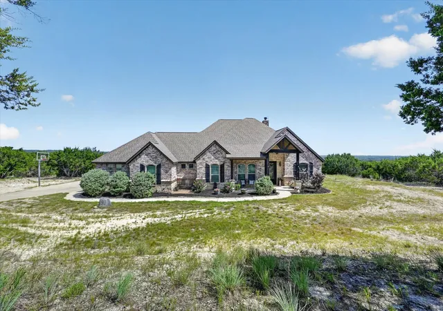Photo 1 of Sale Pending at 118 Cedar Mountain Dr, Weatherford, TX 76085 | MLS# 21312288 | Listing updated on 2026-10-02