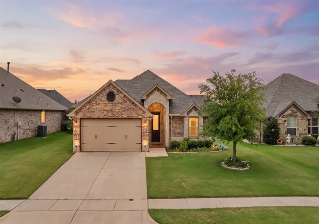 Photo 1 of Single family home for sale at 2038 Clive Dr, Granbury, TX 76048 | MLS# 21312415 | Listing updated on 2026-09-23