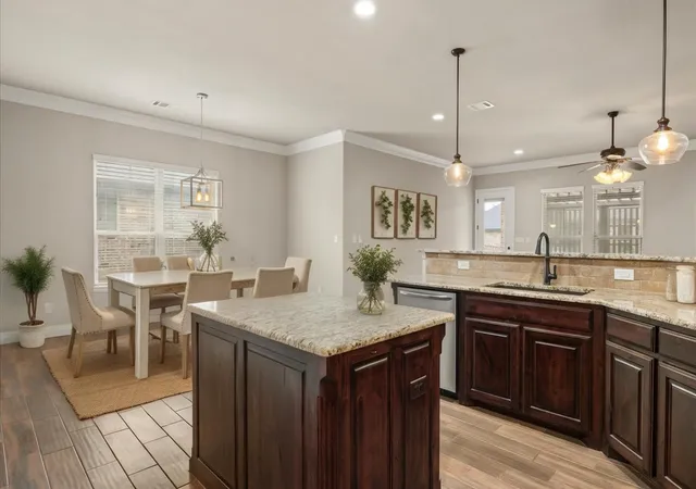 Photo 4 of Single family home for sale at 2038 Clive Dr, Granbury, TX 76048 | MLS# 21312415 | Listing updated on 2026-09-23