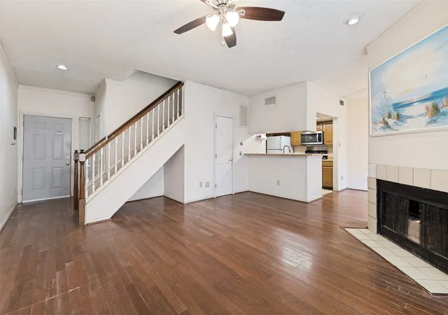 Photo 2 of Condo for sale at 7151 Gaston Ave #802, Dallas, TX 75214 | MLS# 21309829 | Listing updated on 2026-08-02