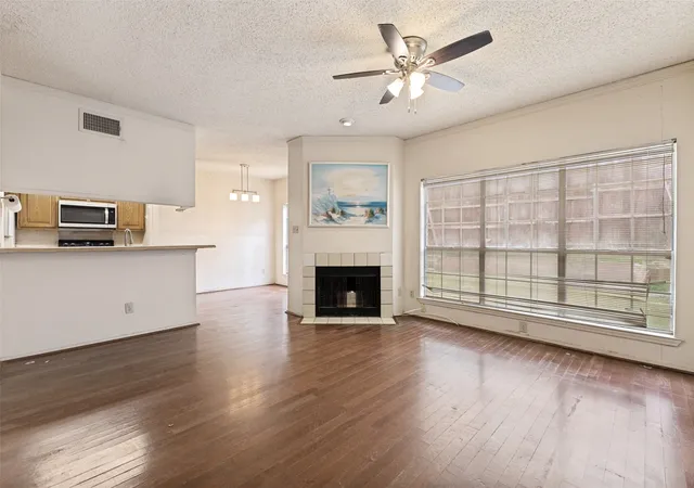 Photo 3 of Condo for sale at 7151 Gaston Ave #802, Dallas, TX 75214 | MLS# 21309829 | Listing updated on 2026-08-02