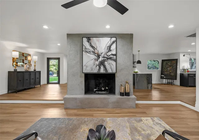 Photo 3 of Single family home for sale at 4916 Ridgeview Dr, Waco, TX 76710 | MLS# 21310926 | Listing updated on 2026-09-08