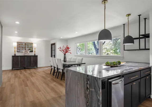 Photo 3 of Single family home for sale at 4916 Ridgeview Dr, Waco, TX 76710 | MLS# 21310926 | Listing updated on 2026-09-08