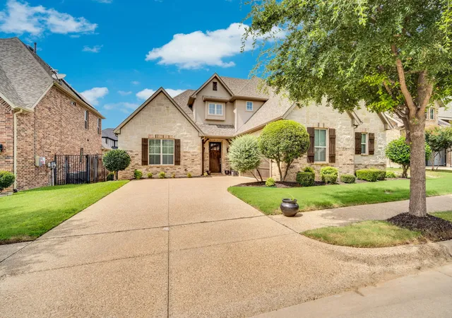 Photo 1 of Single family home for sale at 6409 Vintage Lake Dr, Arlington, TX 76016 | MLS# 21312553 | Listing updated on 2026-09-13