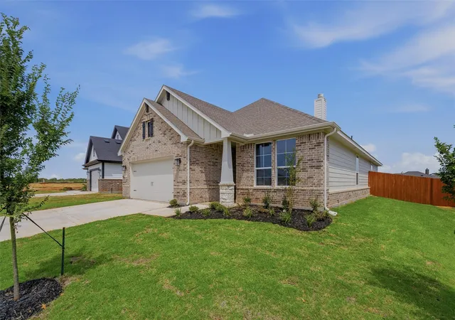 Photo 3 of Single family home for sale at 1201 Colca Dr, Springtown, TX 76082 | MLS# 21312640 | Listing updated on 2026-10-07