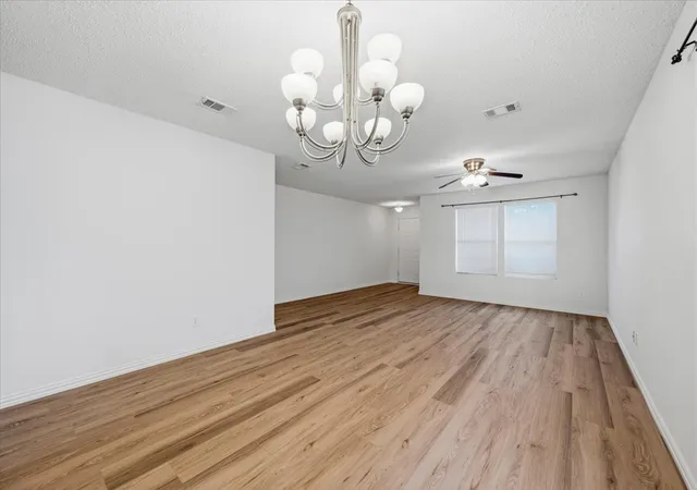 Photo 4 of Sale Pending at 5504 Camarillo Dr, Fort Worth, TX 76244 | MLS# 21312652 | Listing updated on 2026-07-30