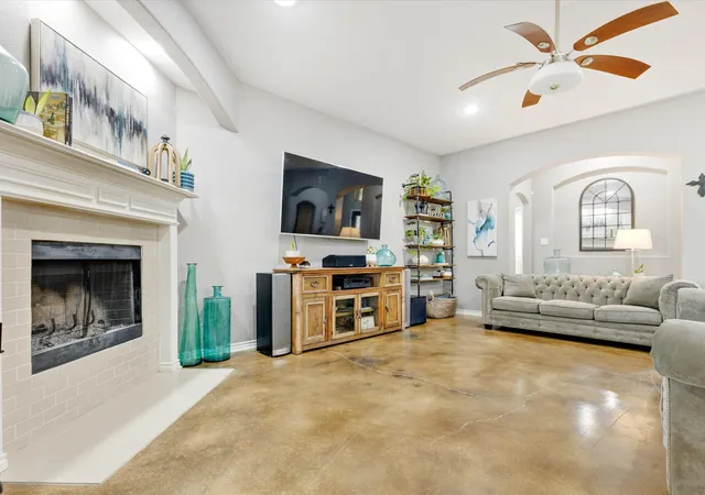 Photo 4 of Single family home for sale at 111 Petes Ct, Ponder, TX 76259 | MLS# 21312720 | Listing updated on 2026-09-16