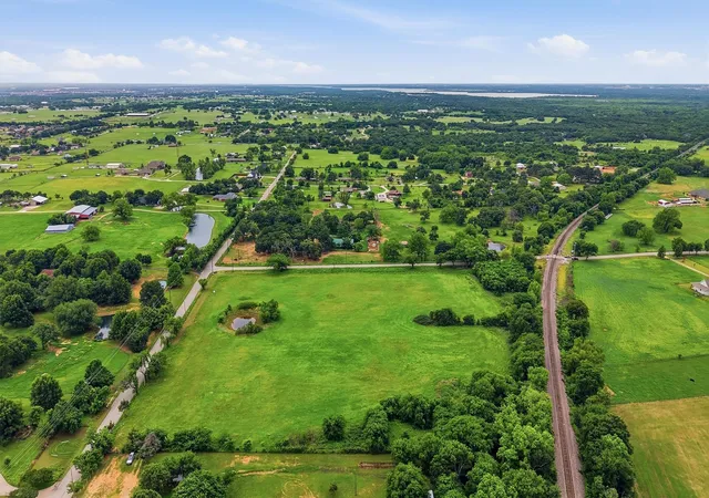 Photo 4 of Land for sale at 5Ac New Hope Rd, Aubrey, TX 76227 | MLS# 21285065 | Listing updated on 2026-09-09