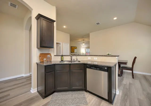 Photo 4 of Single family home for sale at 933 Keel Line Dr, Crowley, TX 76036 | MLS# 21310061 | Listing updated on 2026-09-08