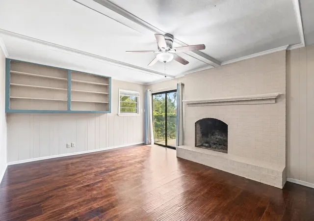 Photo 4 of Single family home for sale at 725 Branch Dr, Garland, TX 75041 | MLS# 21312416 | Listing updated on 2026-09-13