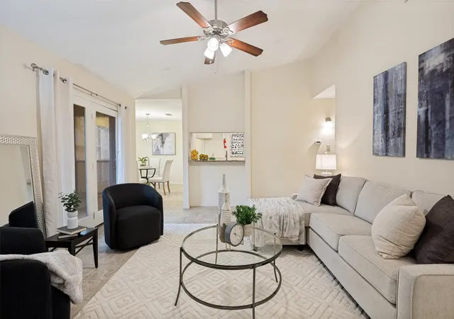Photo 1 of Sale Pending at 1109 Calico Ln #1822, Arlington, TX 76011 | MLS# 21312307 | Listing updated on 2026-09-10