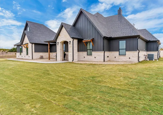Photo 3 of Single family home for sale at 12503 County Road 1131, Godley, TX 76044 | MLS# 21307790 | Listing updated on 2026-09-12