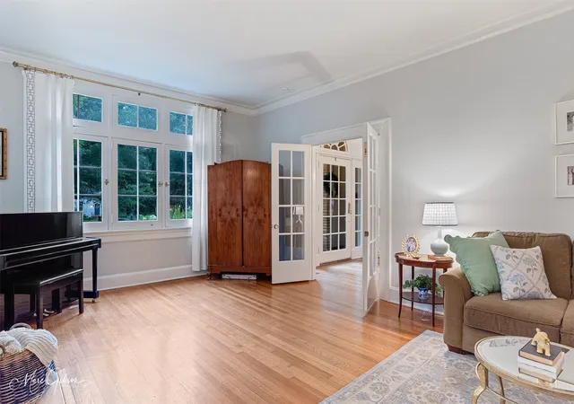 Photo 3 of Single family home for sale at 235 Gladstone Blvd, Shreveport, LA 71104 | MLS# 21312690 | Listing updated on 2026-09-13