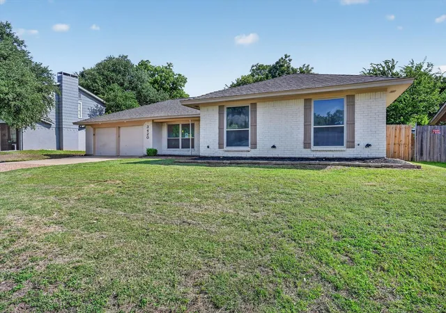 Photo 2 of Sale Pending at 3420 Denbury Dr, Fort Worth, TX 76133 | MLS# 21249201 | Listing updated on 2026-09-11