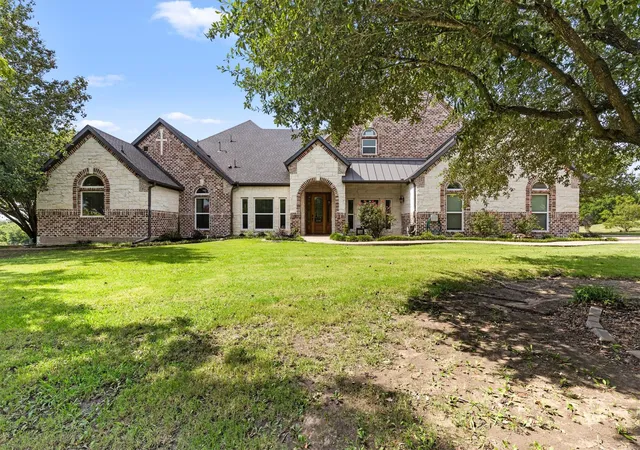 Photo 4 of Single family home for sale at 1187 N Country Ln, Rockwall, TX 75087 | MLS# 21312332 | Listing updated on 2026-09-13