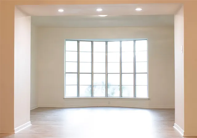 Photo 4 of Single family home for sale at 3001 Redbud Trl, Sherman, TX 75092 | MLS# 21313244 | Listing updated on 2026-09-13