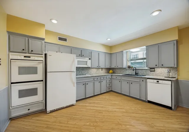 Photo 2 of Condo for sale at 6230 Bandera Ave #C, Dallas, TX 75225 | MLS# 21312277 | Listing updated on 2026-10-20