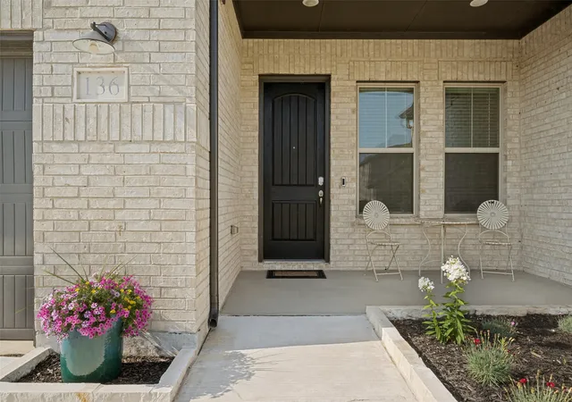 Photo 3 of Single family home for sale at 136 Nora Ln, Lake Dallas, TX 75065 | MLS# 21313478 | Listing updated on 2026-09-11