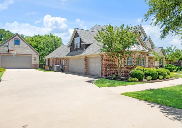 Photo 2 of Single family home for sale at 1820 Blue Forest Dr, Prosper, TX 75078 | MLS# 21311527 | Listing updated on 2026-09-30