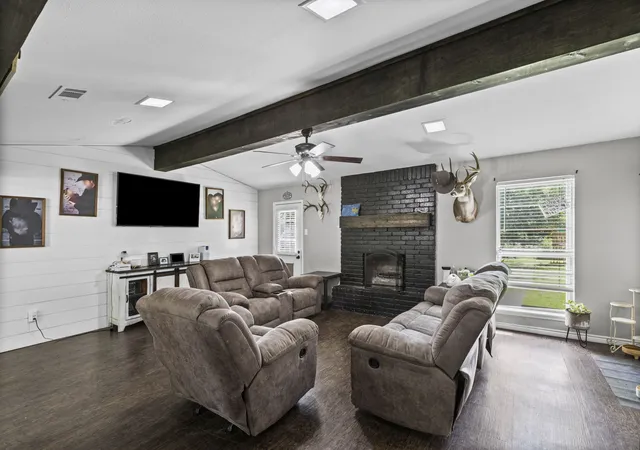 Photo 3 of Single family home for sale at 224 Crockett, Hewitt, TX 76643 | MLS# 21313500 | Listing updated on 2026-10-05