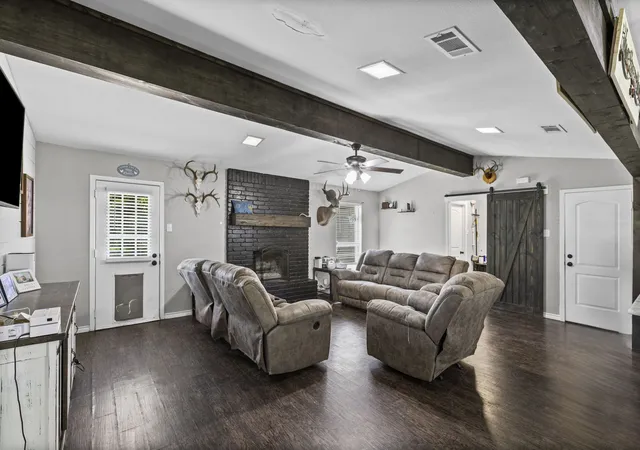 Photo 4 of Single family home for sale at 224 Crockett, Hewitt, TX 76643 | MLS# 21313500 | Listing updated on 2026-10-05