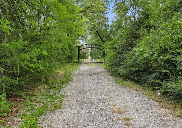 Land for sale at 2301 Conway Ln, Denton, TX 76205 | MLS# 21313547