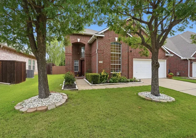 Photo 1 of Sale Pending at 5422 Timber Park Dr, Flower Mound, TX 75028 | MLS# 21313578 | Listing updated on 2026-09-10