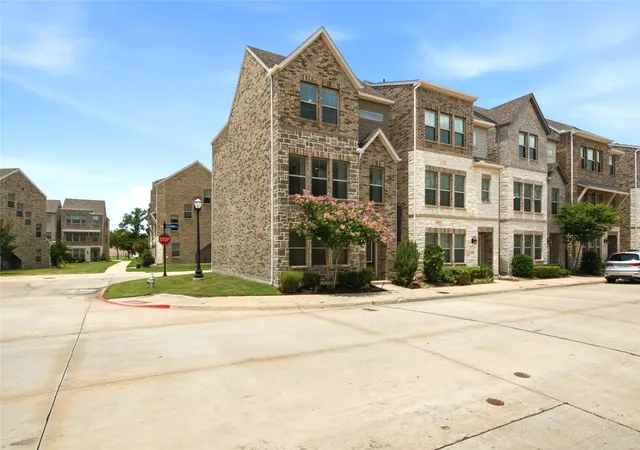 Photo 1 of Single family home for sale at 138 Peach Orchard Ln, Euless, TX 76040 | MLS# 21313513 | Listing updated on 2026-09-10