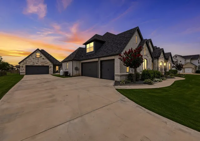 Photo 3 of Single family home for sale at 3101 Stardust Ln, Argyle, TX 76226 | MLS# 21301062 | Listing updated on 2026-09-13