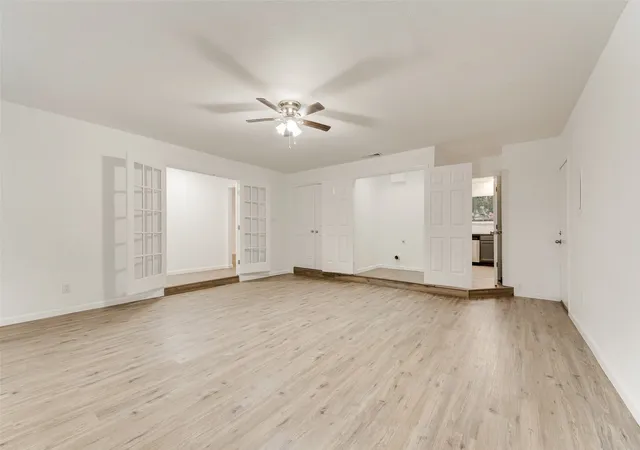 Photo 4 of Sale Pending at 2514 Bobwhite Blvd, Mesquite, TX 75149 | MLS# 21308881 | Listing updated on 2026-09-11