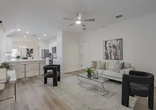 Photo 2 of Single family home for sale at 2828 Houston Wood Dr, Fort Worth, TX 76244 | MLS# 21311235 | Listing updated on 2026-09-09