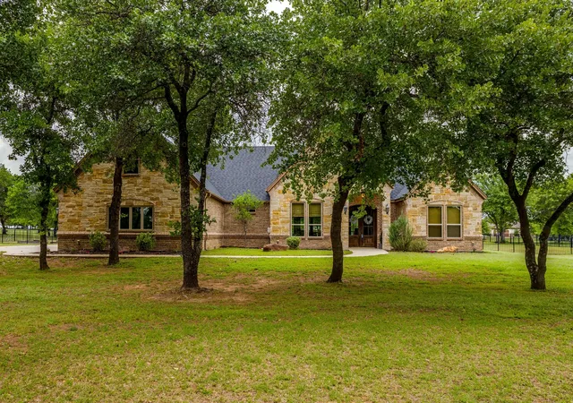 Photo 1 of Single family home for sale at 106 Treeline Ct, Lipan, TX 76462 | MLS# 21313747 | Listing updated on 2026-09-11