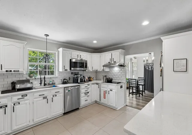 Photo 3 of Single family home for sale at 1802 Longmont Pl, Richardson, TX 75081 | MLS# 21309319 | Listing updated on 2026-09-11