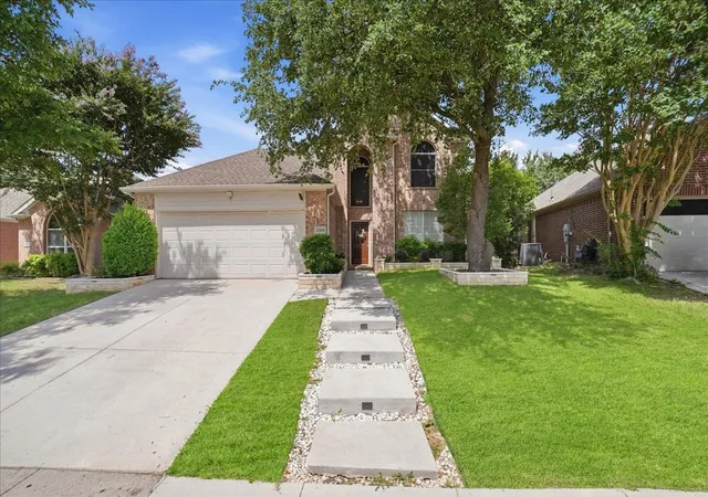 Photo 2 of Sale Pending at 2308 Aberdeen Ave, Mc Kinney, TX 75072 | MLS# 21313642 | Listing updated on 2026-09-11