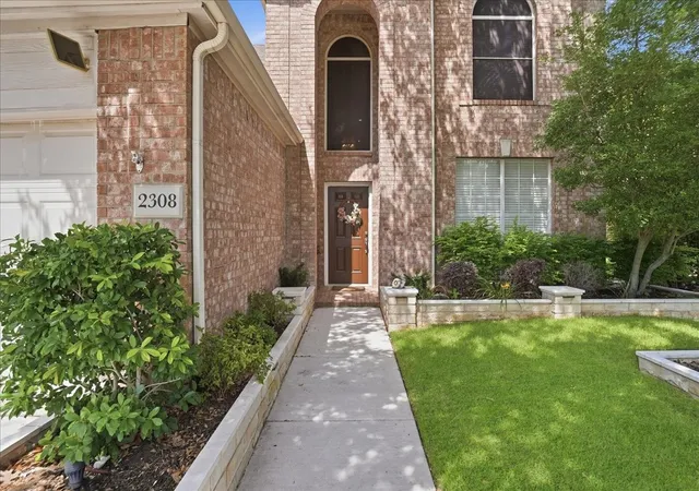 Photo 3 of Sale Pending at 2308 Aberdeen Ave, Mc Kinney, TX 75072 | MLS# 21313642 | Listing updated on 2026-09-11