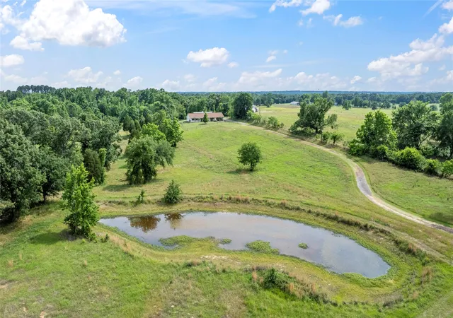Photo 2 of Single family home for sale at 2458 Fm 2752, Athens, TX 75751 | MLS# 21309488 | Listing updated on 2026-09-11
