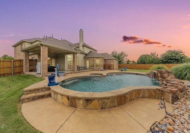 Photo 2 of Sale Pending at 1424 Bassett Hound Dr, Haslet, TX 76052 | MLS# 21305953 | Listing updated on 2026-09-11