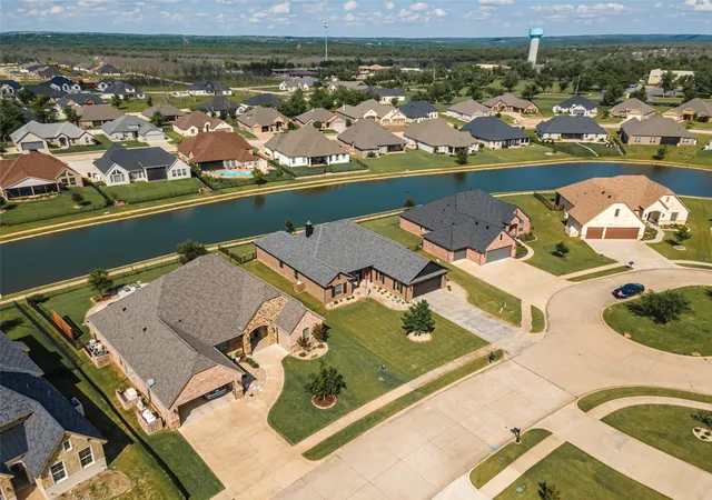 Photo 1 of Single family home for sale at 6214 Beretta Ct, Granbury, TX 76049 | MLS# 21313945 | Listing updated on 2026-09-14