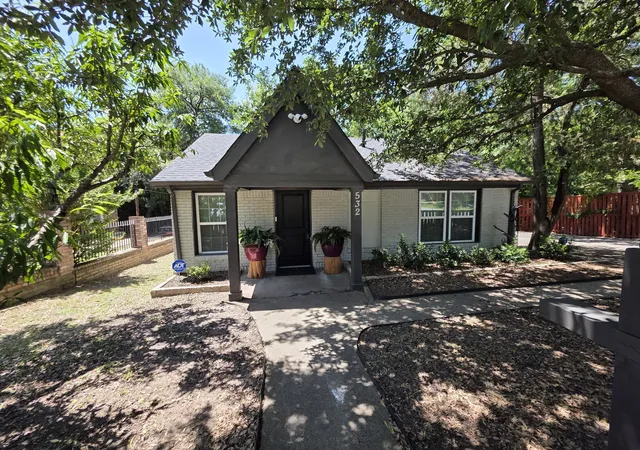 Single family home for sale at 532 Griffith Ave, Dallas, TX 75208 | MLS# 21314006
